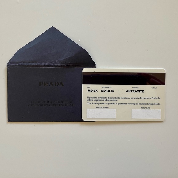 Prada Wallet - Picture 13 of 13
